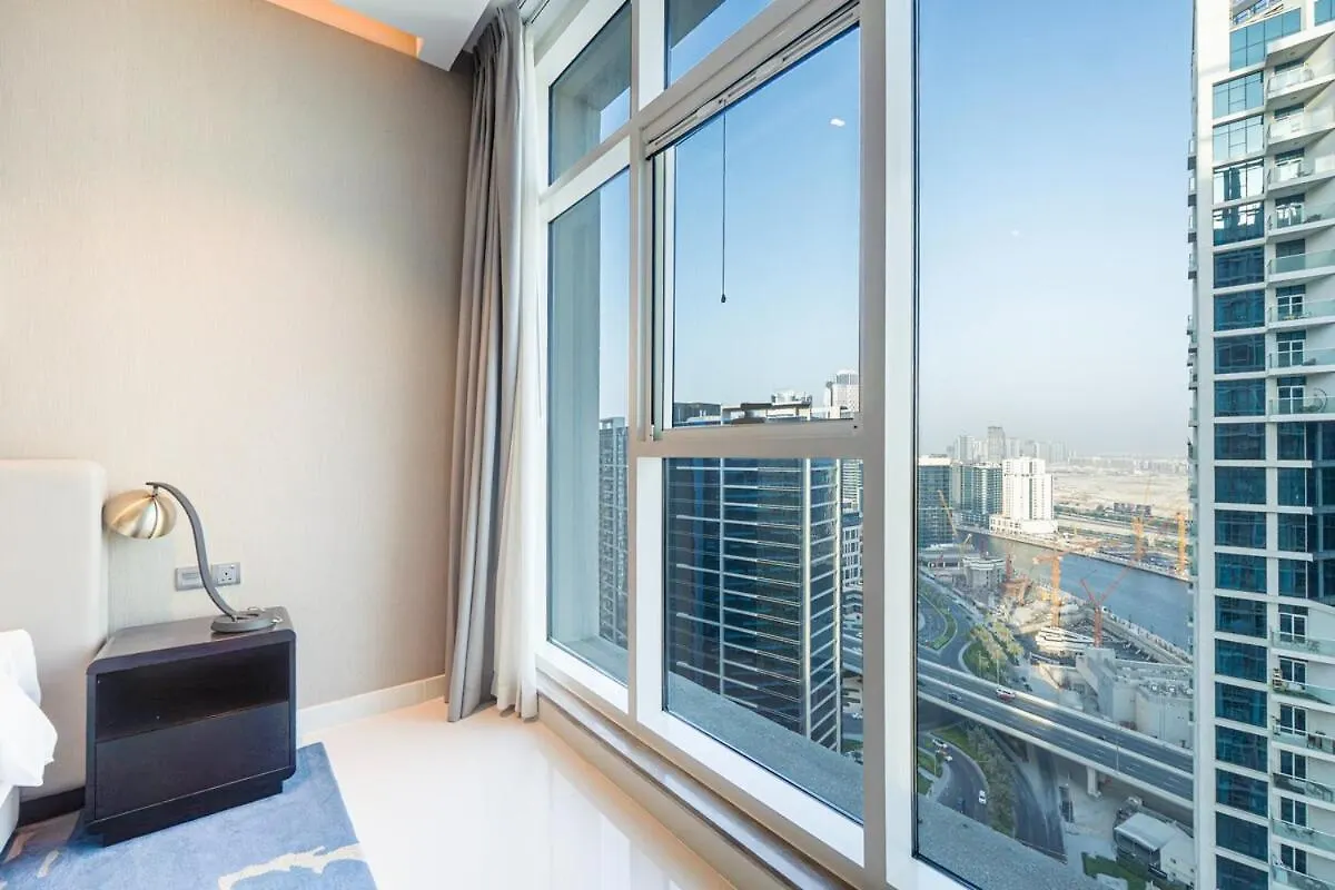 Venetian - Luxe Living 1 Bedroom With Stunning Sky Line Views Dubai Apartment