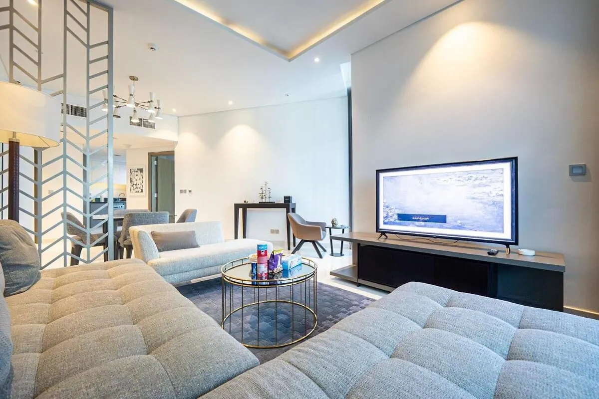 Venetian - Luxe Living 1 Bedroom With Stunning Sky Line Views Dubai Apartment